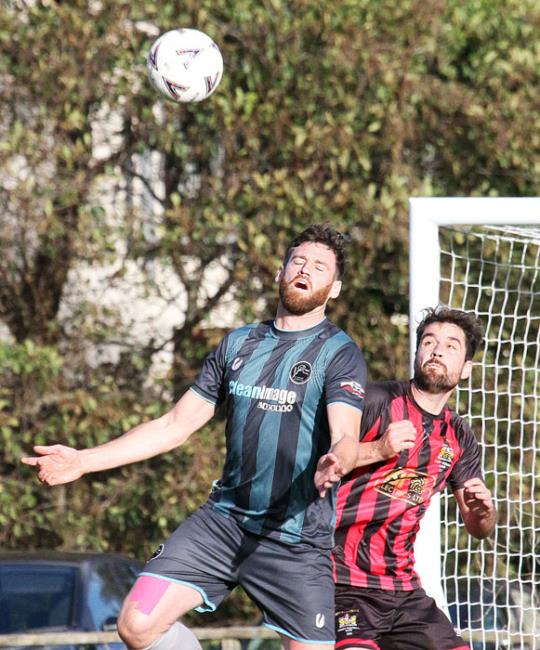 Aaron Hallam looks odds on to win this aerial battle. Picture Susan McKehon